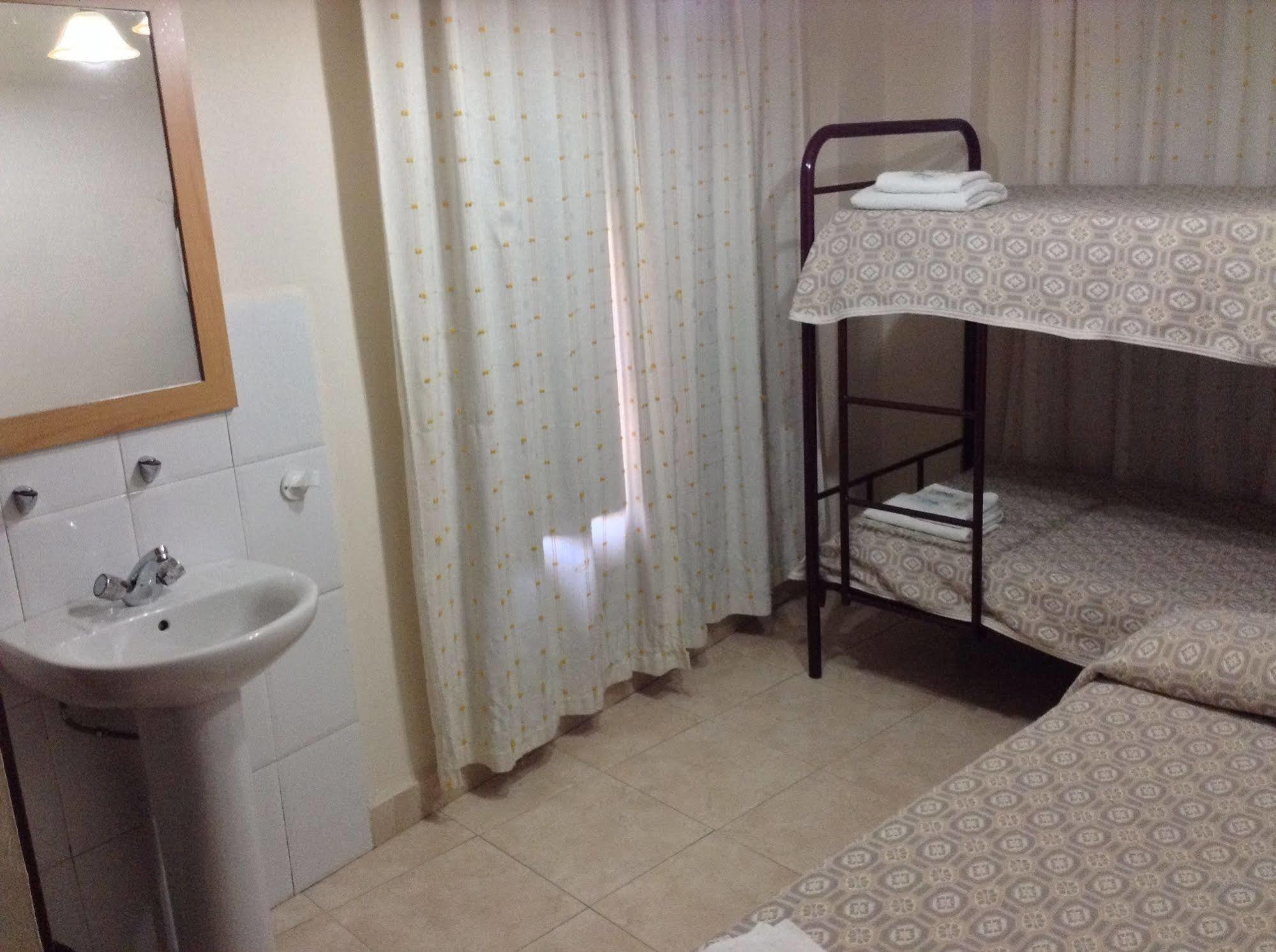La Milagrosa Guest house *